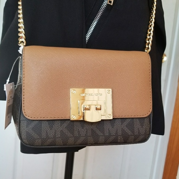 Michael Kors Handbags - LOWEST Michael Kors Tina Brown Clutch Crossbody